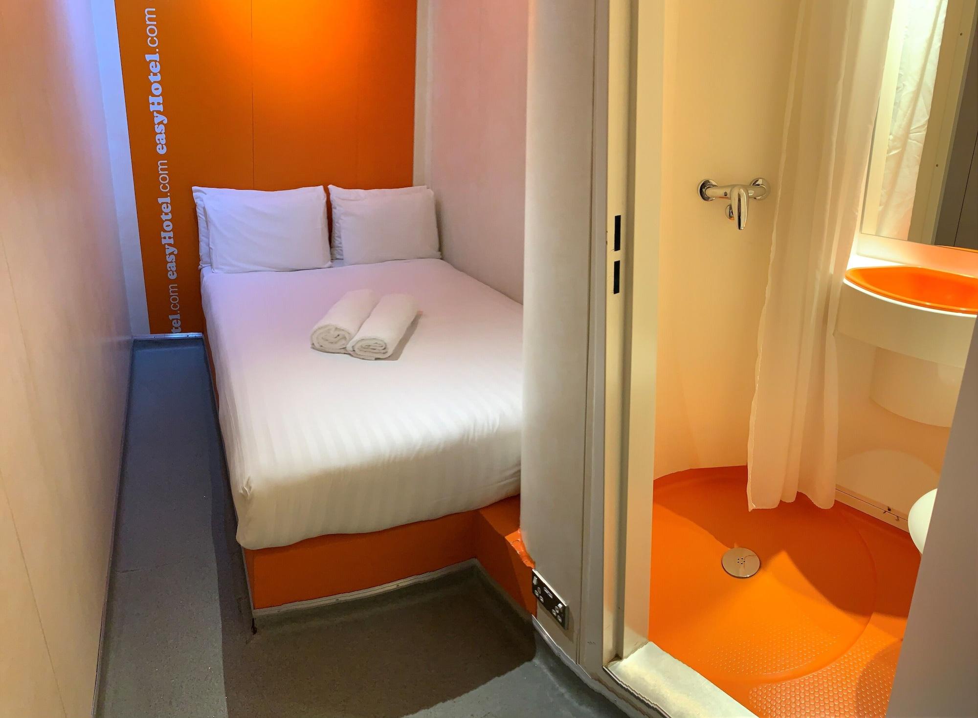 Easyhotel South Kensington London Exterior photo