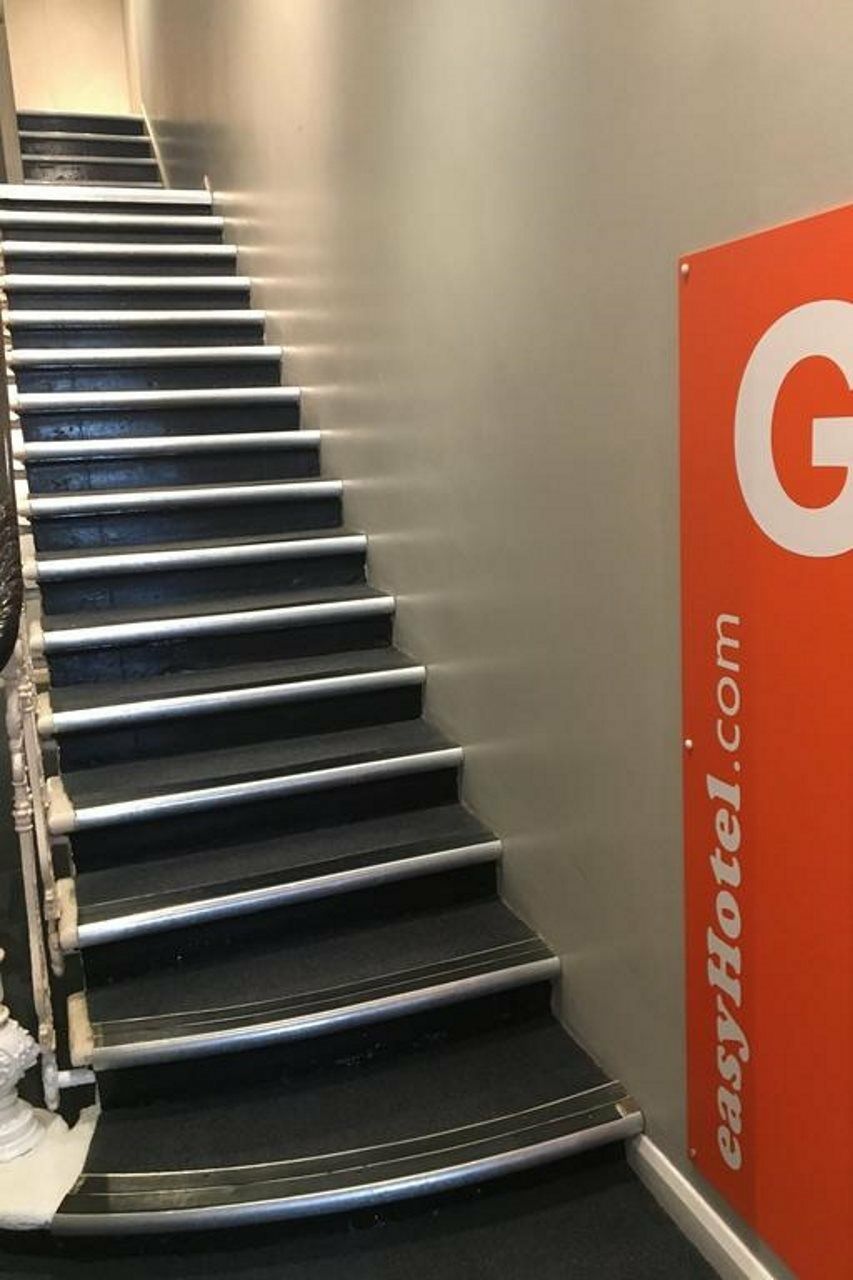 Easyhotel South Kensington London Exterior photo